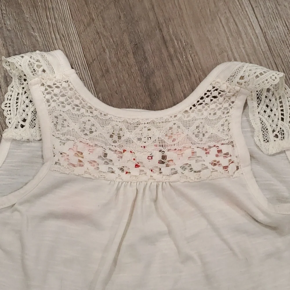 Belle Du Jour/Cherokee Flower Tanktop with Matching Board Shorts Size Small